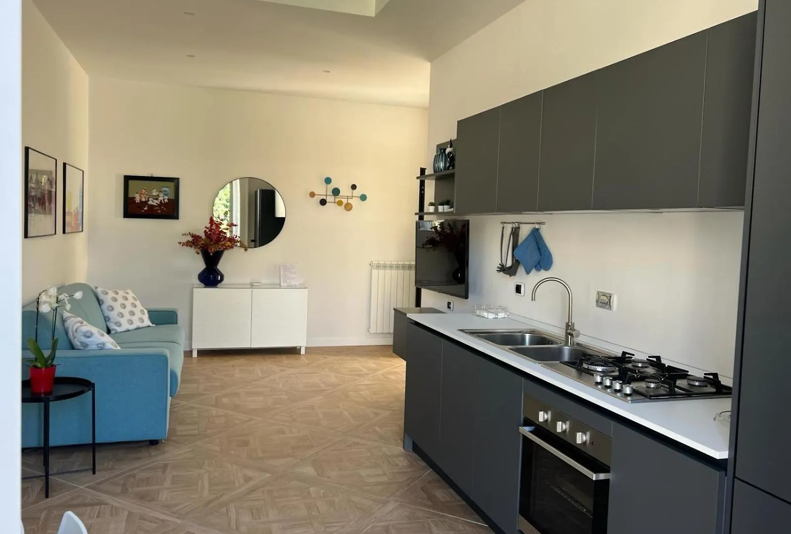 Centrantico - S. Chiara View Apartment Naples