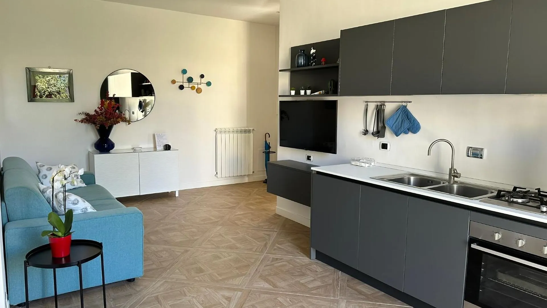 Centrantico - S. Chiara View Apartment Naples Italy